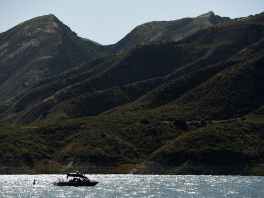 Reanudan búsqueda de Naya Rivera, actriz del programa Glee