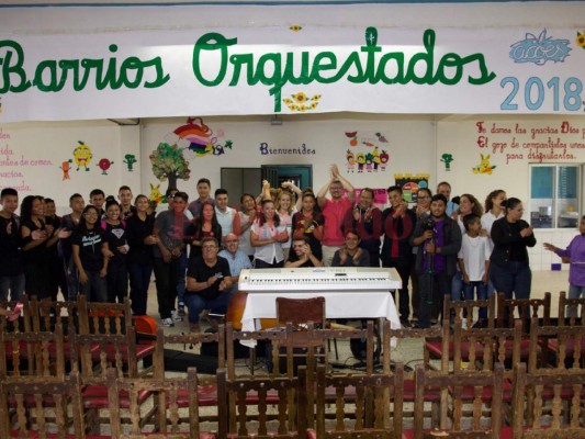 Barrios con sonido de violín, paz y anhelos