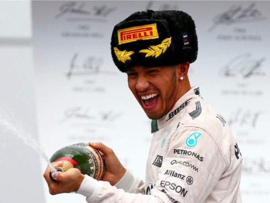 Lewis Hamilton en ocho fotografías de asombro