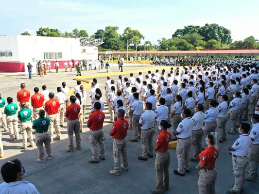 México prepara despliegue de agentes migratorios ante llegada de caravana