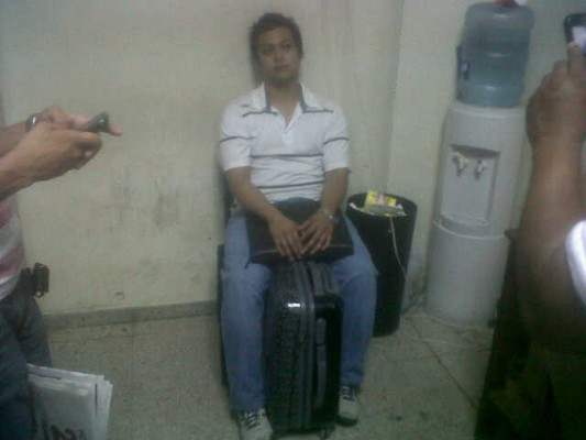 Salvadoreño es detenido en San Pedro Sula con 165 mil dólares adheridos a su cuerpo