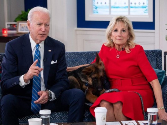 Biden elogia a los estadounidenses por su 'inmenso coraje' ante la pandemia