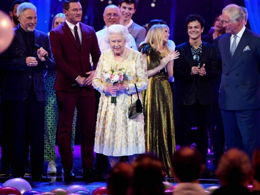 FOTOS: Así celebró la Reina Isabel II su cumpleaños 92