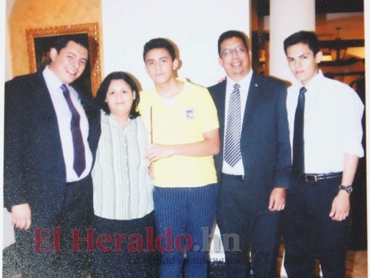 Vicerrector de la UPNFM: 'Cuando iba a la escuela llevaba los cuadernos en una bolsa de pan”