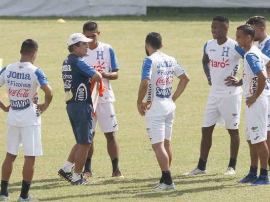 Honduras jugaría amistoso ante El Salvador previo al inicio de la hexagonal final