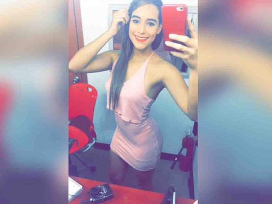 Michelle Bracamontes, la bella chica del clima en TV Azteca Honduras