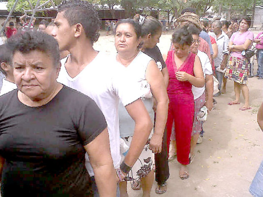 Marcovia avanza en reconstrucción tras temporal