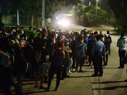 La primera caravana de migrantes de 2021 en imágenes