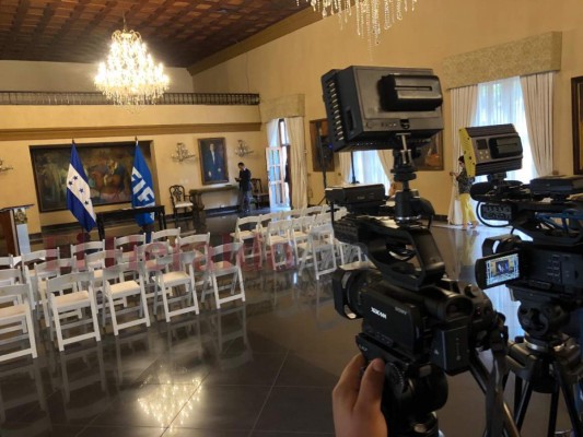 Infantino en Honduras: avión privado, recibido por JOH y presente en El Birichiche