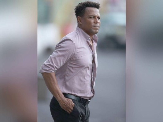 Marathón ratifica como DT a Carlos Pavón