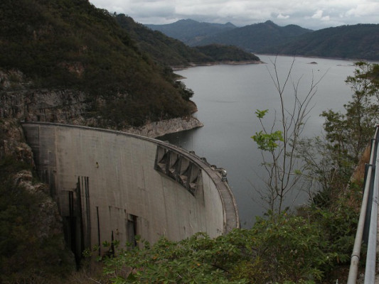 Proponen titularizar remesas para financiar hidroeléctricas en Honduras