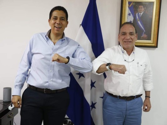 Reinaldo Sánchez: 'Coronavirus se puede prevenir” con saludos que eviten contacto físico