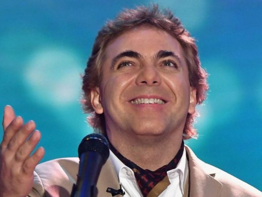 Exesposa de Cristian Castro revela que el cantante tomaba biberón