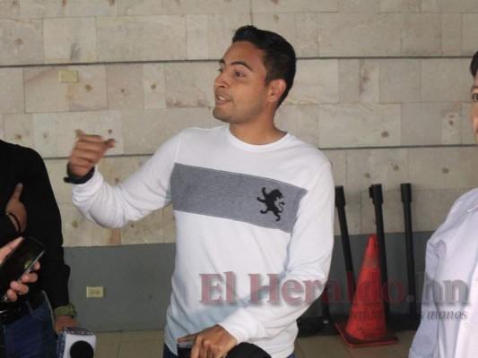 Árbitro Saíd Martínez rompe el silencio tras polémica expulsión de Troglio