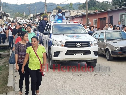 FOTOS: Doloroso sepelio de familia que murió en tragedia en la CA-5