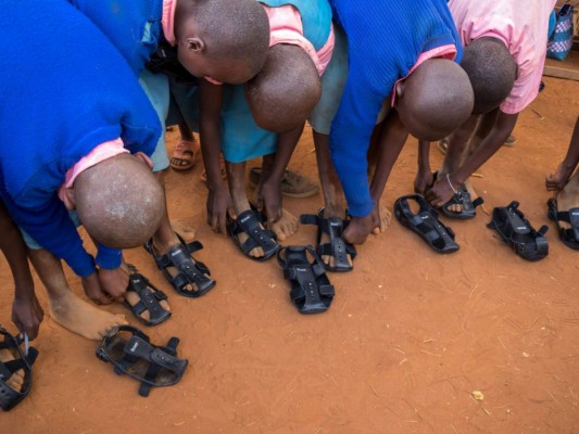 The clever shoe that grows