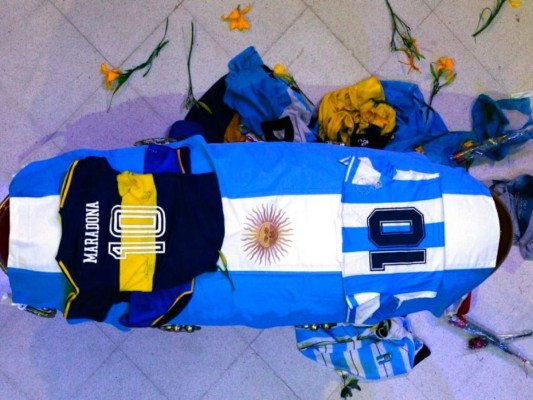 Un año de la muerte de Maradona: Revelaciones, detalles y culpables del fallecimiento del 10 (Fotos)