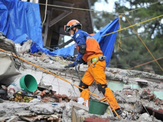 Esperanza de rescatar sobrevivientes de sismo en México rebasa expectativas