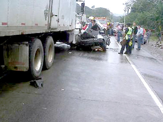 Docente muere en cuádruple colisión en Comayagua