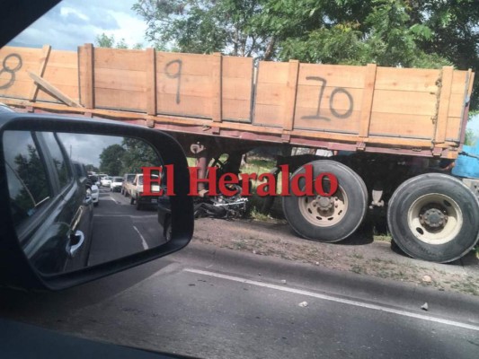 Las fuertes imágenes que dejó el accidente de tránsito en el bulevar FFAA de Honduras