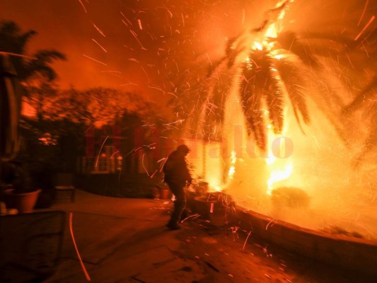 Un incendio arrasa Paradise y suman nueve muertos en California&nbsp;&nbsp;