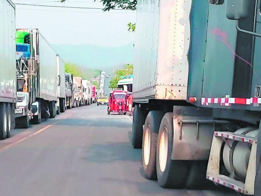 Operación aduanera se está normalizando en la región, afirma secretario de la Sieca