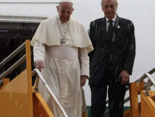 Murió médico personal del papa Francisco el fin de semana por covid-19