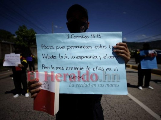 En Día de la Biblia: capitalinos manifiestan su fe ante adversidad por covid-19