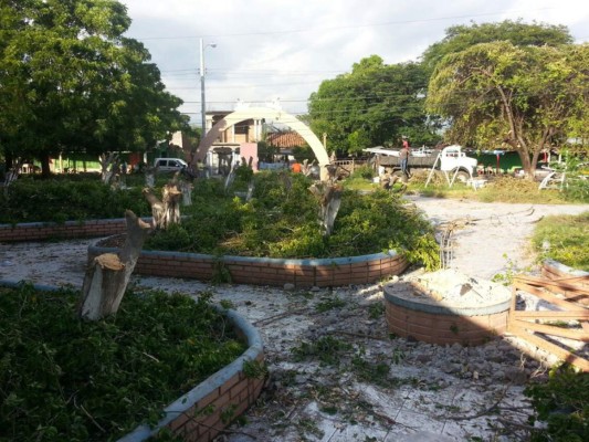 Inician demolición para reconstruir el muelle de San Lorenzo