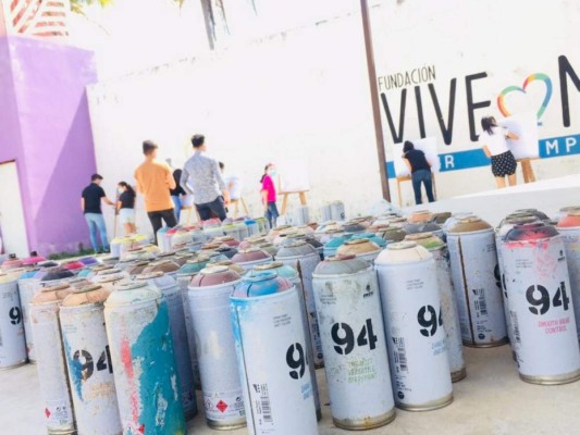Con grafitis, jóvenes promueven valores positivos y descubren amor por el arte