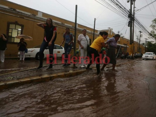 Imágenes de las inundaciones en Tegucigalpa tras fuerte lluvia