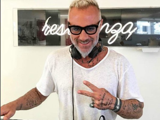 Critican a Gianlucca Vacchi por caminar en tacones