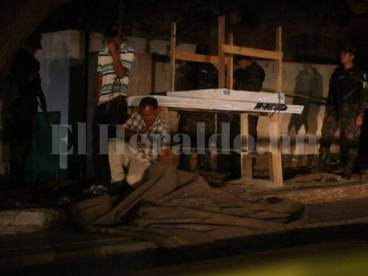 Matan a taxista cuando esperaba carrera en colonia Kennedy