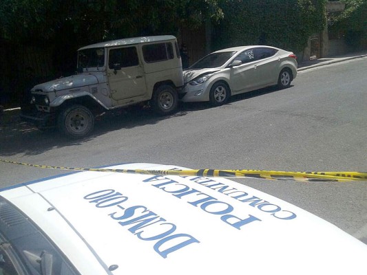 Motorizados acribillan a taxista en la colonia 15 de Septiembre