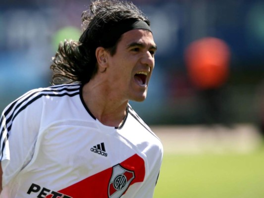 Comparan golazo de Lucas Gómez con anotación de ídolo de River Plate