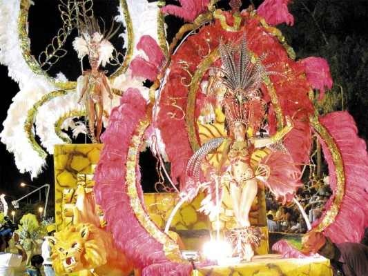 Sao Paulo aplaza carnaval de 2021 debido a pandemia de coronavirus