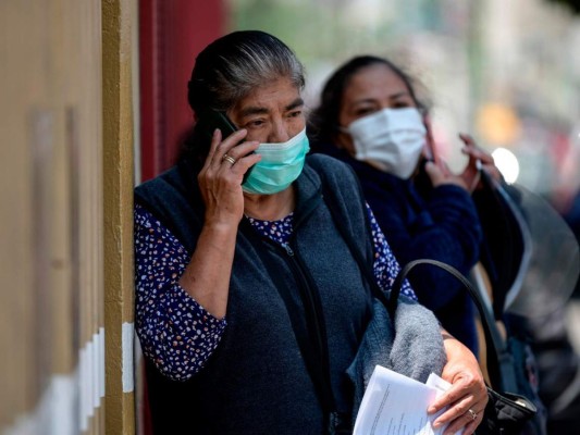 Con cartas, mexicanos envían aliento a parientes con Covid-19 (FOTOS)