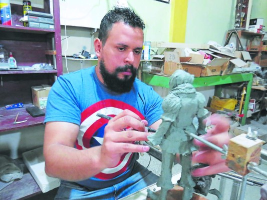 Honduras: Gomer Martínez es el mago de las esculturas