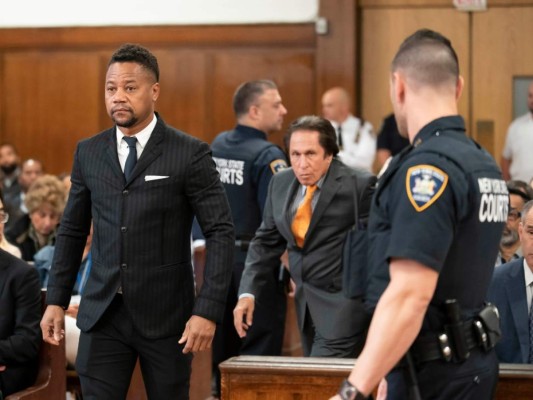 Cuba Gooding Jr. comparece en una corte en Nueva York el jueves 10 de octubre de 2019. El actor está acusado de manosear a una mujer de 29 en un bar en Nueva York el 9 de junio.