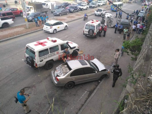 Impactantes imágenes del aparatoso accidente provocado por rastra en El Carrizal