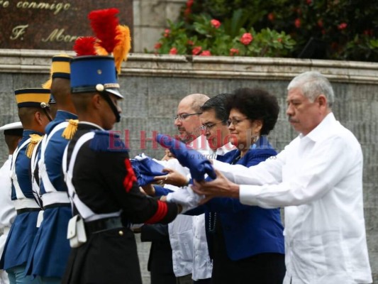 Embajadores de Centroamérica reciben banderas en ceremonia de independencia&nbsp;&nbsp;