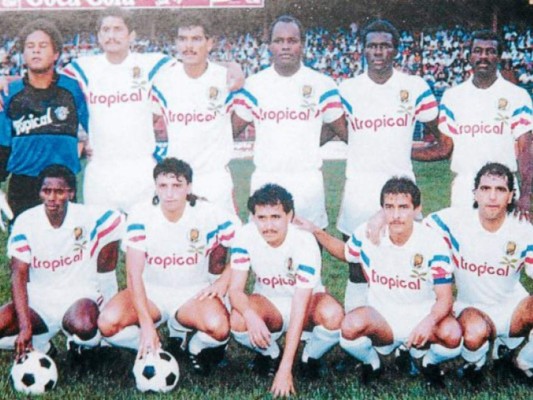 La historia de las finales Olimpia-Real España en imágenes