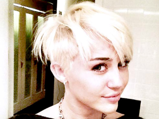 Miley Cyrus desata polémica: 'Me siento tan linda y tan gay'