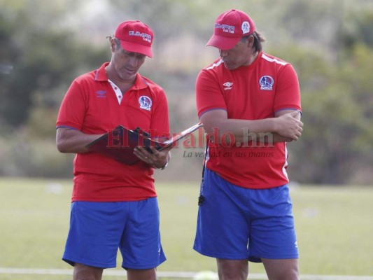Pedro Troglio festeja su cumpleaños 54 con triunfo de Olimpia ante Honduras de El Progreso