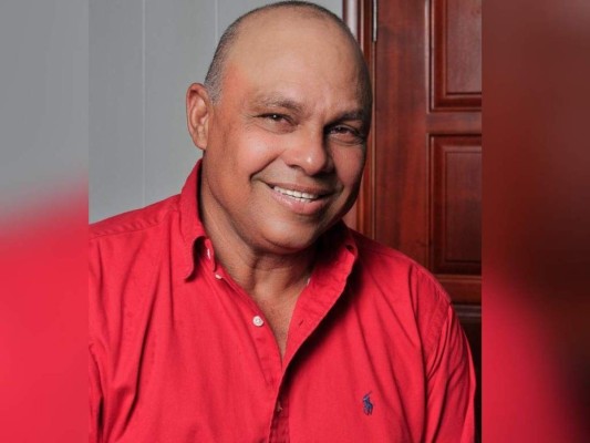 Pobladores realizan protesta en apoyo a Jerry Hynds, alcalde de Roatán