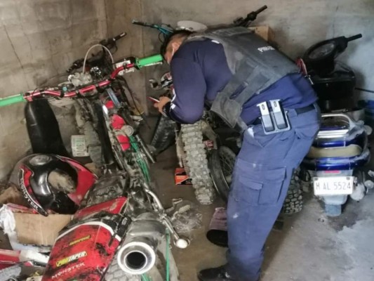 Omega II: Exhumación de cadáveres, investigación de un alcalde y capturas