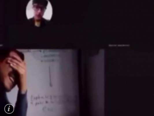 Maestro capta a estudiante acostado en clase virtual