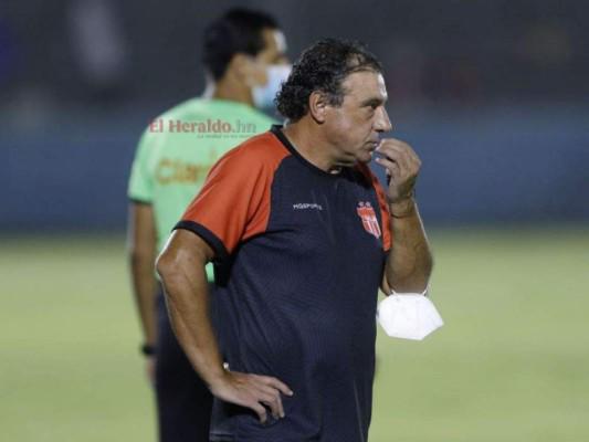 Fernando Mira revela por qué “Gullit” Peña no debutó en el Vida-UPN