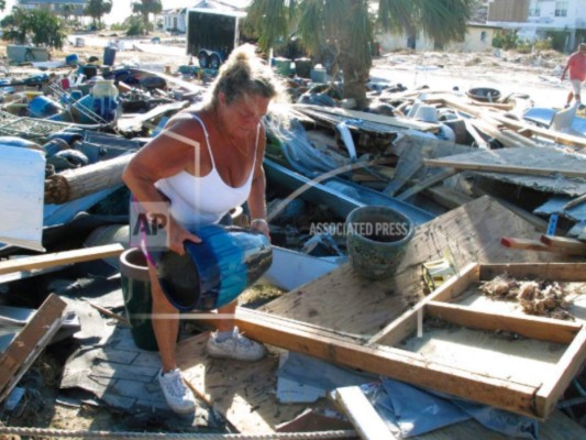 Aumentan a 16 cifra de muertos tras Michael en Florida