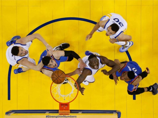 El Thunder vence a Warriors y sale al frente en final del Oeste por 1-0